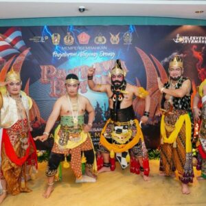 Panglima TNI, Kapolri dan Para Kasat TNI Ikut Mainkan Wayang Orang