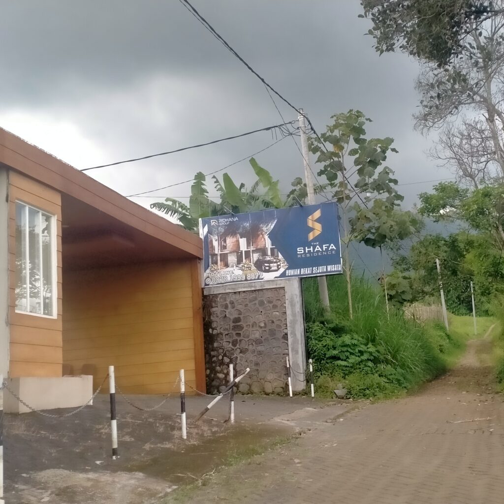 Dempetan Dengan O 3 Village Residence, Perumahan The Shava Residence Batu Diduga Turut Mengabaikan Izin