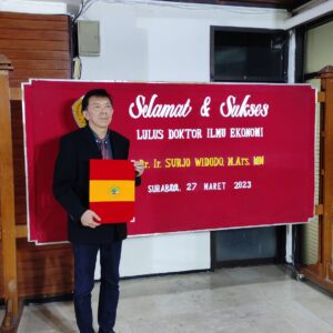 Dirut Jatim Park Group Raih Gelar Doktor Ilmu Ekonomi dan Bisnis di UNTAG