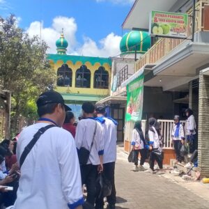 Kendedes Keripik Buah di Selecta Batu Jadi Objek Studi Tour Siswa SMK Darmawan Bogor