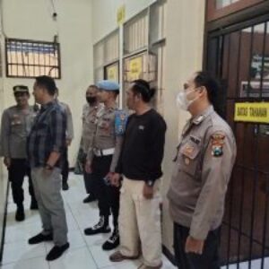 Kapolres Batu Instruksikan Anggota Rutin Cek dan Kontrol Tahanan