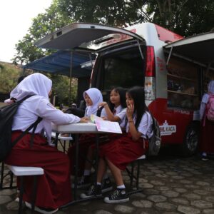 Baksos UMM di Malang, Hadirkan Mobil Kaca hingga Edukasi Stunting