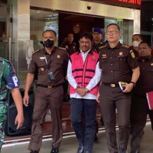Johnny G Plate Jadi Tersangka Korupsi BTS Kominfo Rp 8 Triliun