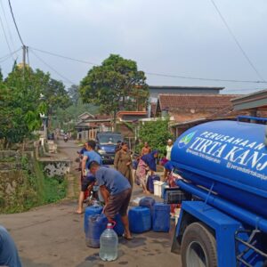 Warga Dengkol Kesulitan Air, Perumda Tirta Kanjuruhan Hadir Suplay Air Bersih