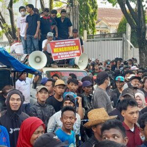 Perpedayak: Tangkap Rocky Gerung,Telah Menghina Masyarakat Kalimantan