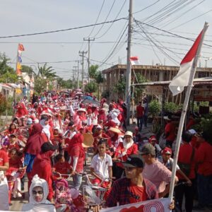 Memeriahkan HUT RI ke-78 Antusias Warga VKC Semarakkan Karnaval Sepeda Hias