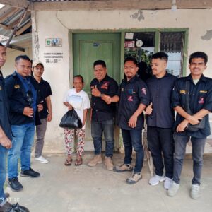Peduli Kasih, GRIB Jaya Kabupaten Malang Salurkan Bantuan Sembako Kepada Masyarakat Wagir