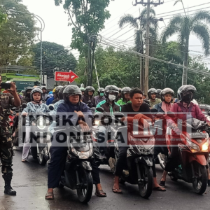 Badai Lumpuhkan Arus Lalulintas Perbatasan Jalan Raya  Karangploso – Batu
