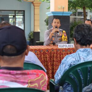 Jumat Curhat di Bulan Ramadhan Polres Kediri Kota Gelar Baksos dan Bakkes