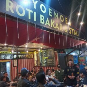 Tegas! Dikeluhkan Wisatawan dan Pengguna Jalan, Satpol PP Batu Berulangkali Tertibkan Yoenoes Roti Bakar & STMJ