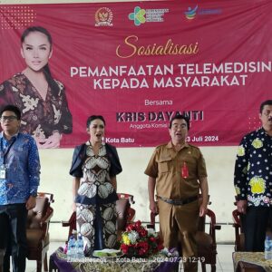 KrisDayanti Gelar sosialisasi pemanfaatan telemedisin di desa Pesanggrahan