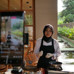 Lewat Live Instagram Hotel Aston Mojokerto Berbagi Resep Kepada Masyarakat.