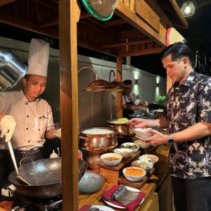 Warung Angkringan Bude “ASMOJO” Masakan khas Nusantara Bintang 5 di Mojokerto