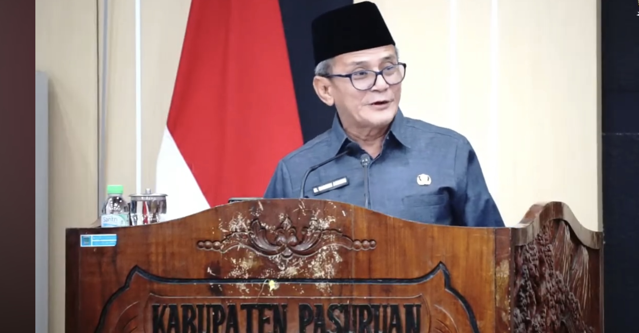 Wakil Bupati Pasuruan Gus Sobih (Sapaan akrab saat menjelaskan dalam rapat paripurna)