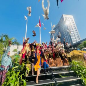 GRAND MERCURE MALANG MERAYAKAN HUT KE-80 DENGAN UPACARA KHIDMAT DAN RANGKAIAN ACARA SPESIAL