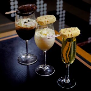 NIKMATI SENSASI MAGNUM DENGAN GAYA BERBEDA DI ONE DECK GASTROPUB ARTOTEL TS SUITES SURABAYA