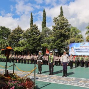 Wakapolres Batu Pimpin Apel Gelar Pasukan Operasi Keselamatan Semeru 2026 untuk Wujudkan Kamseltibcarlantas Aman dan Selamat.