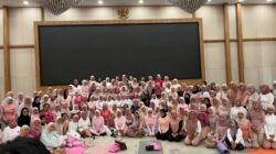 150 PECINTA YOGA PADATI “IN DOOR YOGA : FLOW TO GLOW” DI MYZE HOTEL SUMENEP by ARTOTEL