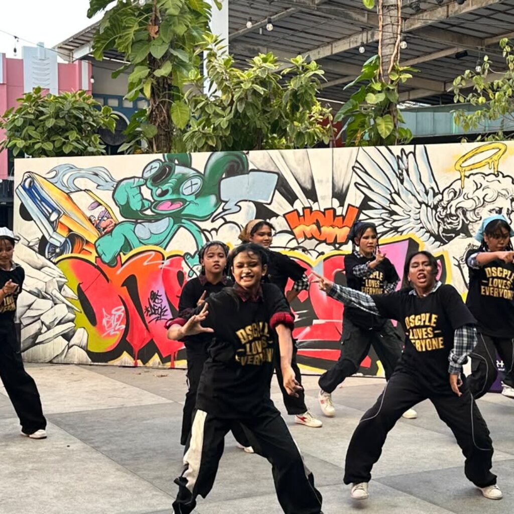 Artotel grand Prima Surabaya Buka atuang Kreatif bagi muda mudi Surabaya yang ingin ekspresikan ART & lifestyle 