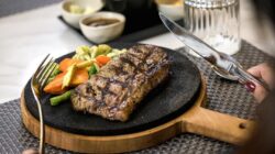 ASTON Inn Lumajang Tawarkan Steak Premium, dari US Angus Beef hingga Salmon Steak
