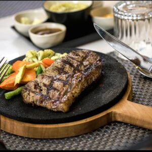 ASTON Inn Lumajang Tawarkan Steak Premium, dari US Angus Beef hingga Salmon Steak